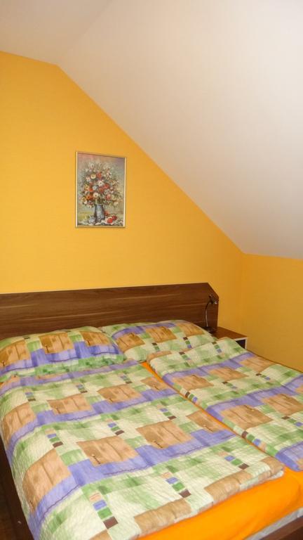 Penzión Melódia Kanianka Habitación foto